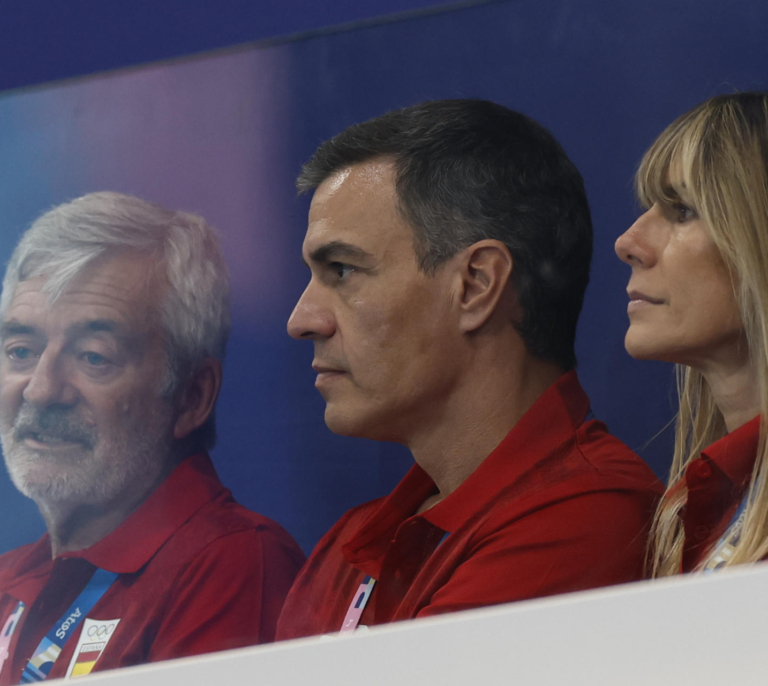 Sánchez y Begoña en París