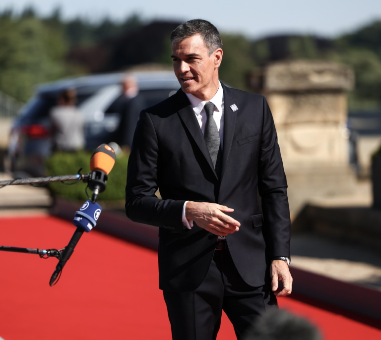 Sánchez pide al juez Peinado que su declaración en el ‘caso Begoña Gómez’ sea por escrito