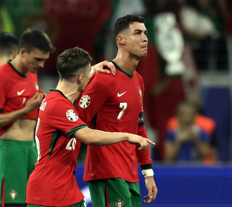 Las lágrimas de Cristiano Ronaldo tras fallar un penalti decisivo con Eslovenia