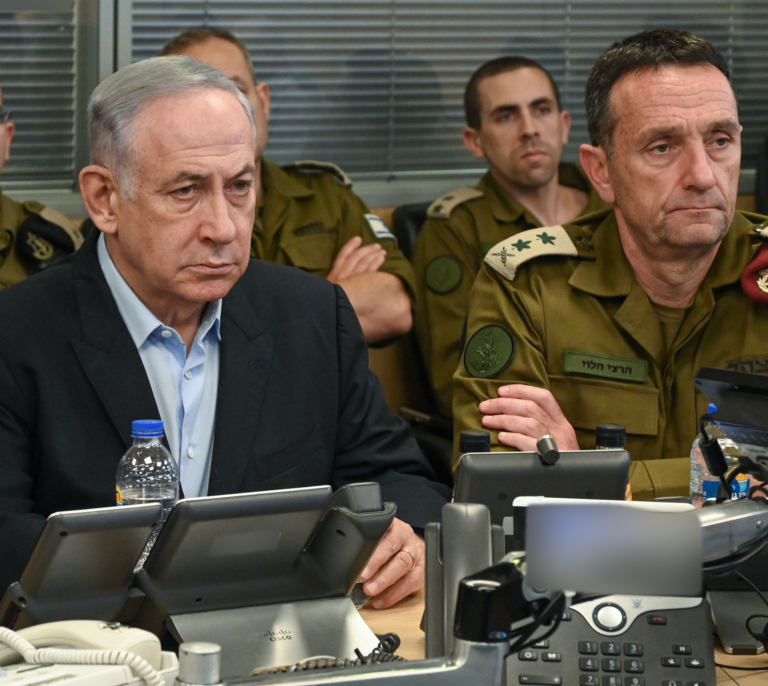 Los hutíes amenazan con una respuesta contra Israel tras el ataque en Al Hodeida