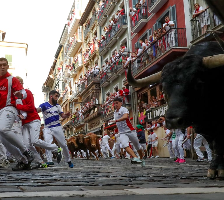 Los toros de Domingo Hernández Martín debutan con el encierro más veloz de los Sanfermines 2024
