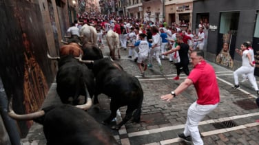 Cuarto encierro de los Sanfermines: preciosas carreras con los Fuente Ymbro y algo menos de gente en las calles