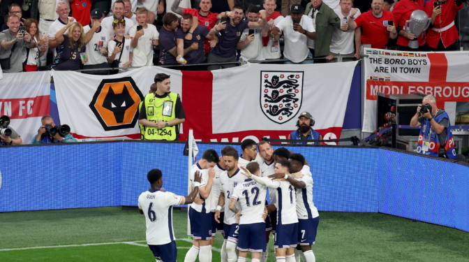Inglaterra será el rival de España en la final tras noquear a Holanda en el descuento