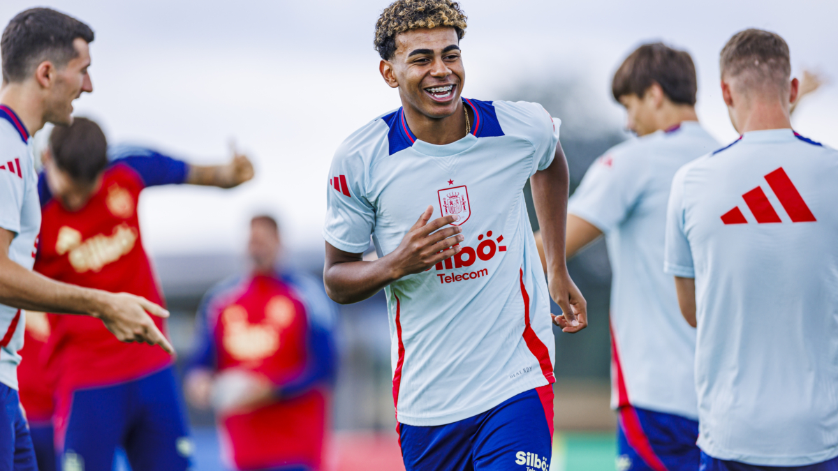 El delantero de la selección española Lamine Yamal en un entrenamiento