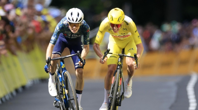 Ataques, emoción y lágrimas en el Tour: Vingegaard y Pogačar llevan el ciclismo a otro nivel