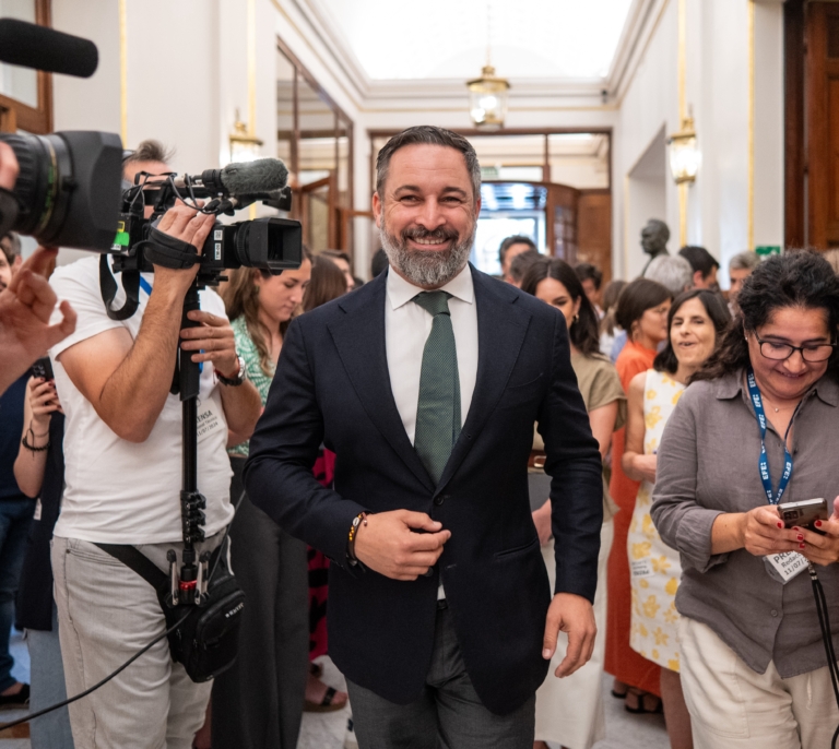 Vox lo vende todo para luchar contra un friki