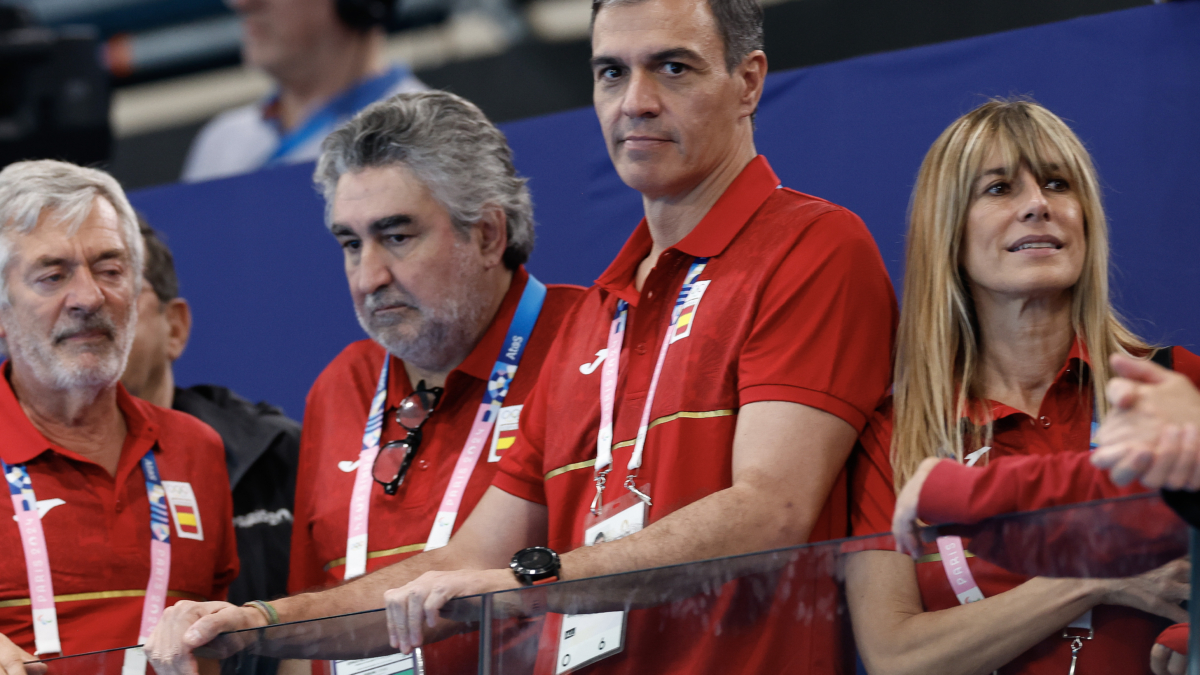 El presidente del Gobierno español, Pedro Sánchez, y su mujer Begoña Gómez, en las olimpiadas de París