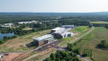 BeiGene inaugura en EEUU su principal centro de fabricación de productos biológicos y de I+D clínica