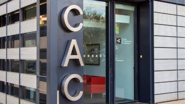 Cuando el CAC quiso controlar Telegram y Whatsapp