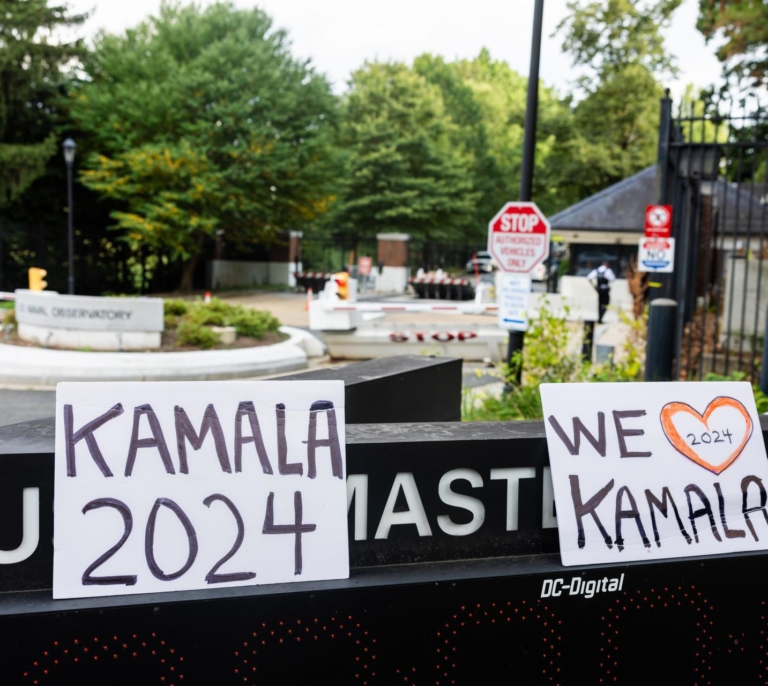 Los demócratas baten su propio récord de donaciones tras la retirada de Biden