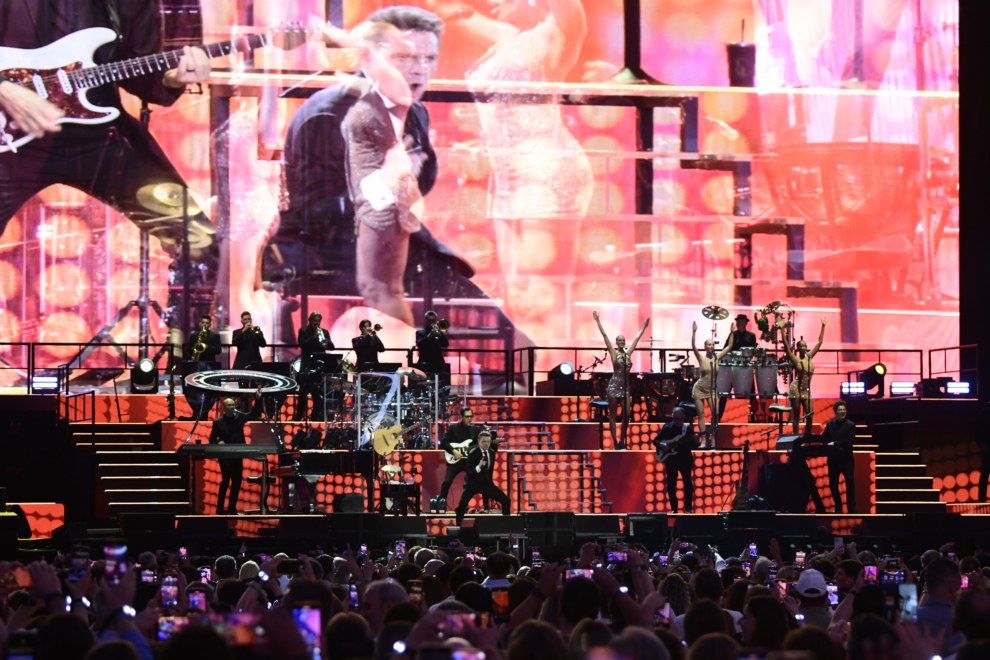 MADRID, 06/07/2024.- El cantante mexicano Luis Miguel durante el concierto que ofrece este sábado en Madrid. EFE/ Victor Lerena