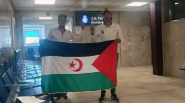 España autoriza la entrada de un joven saharaui retenido en Barajas y amenazado con ser deportado a Marruecos