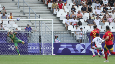 Egipto sorprende a España y la manda al camino más duro para la medalla en fútbol