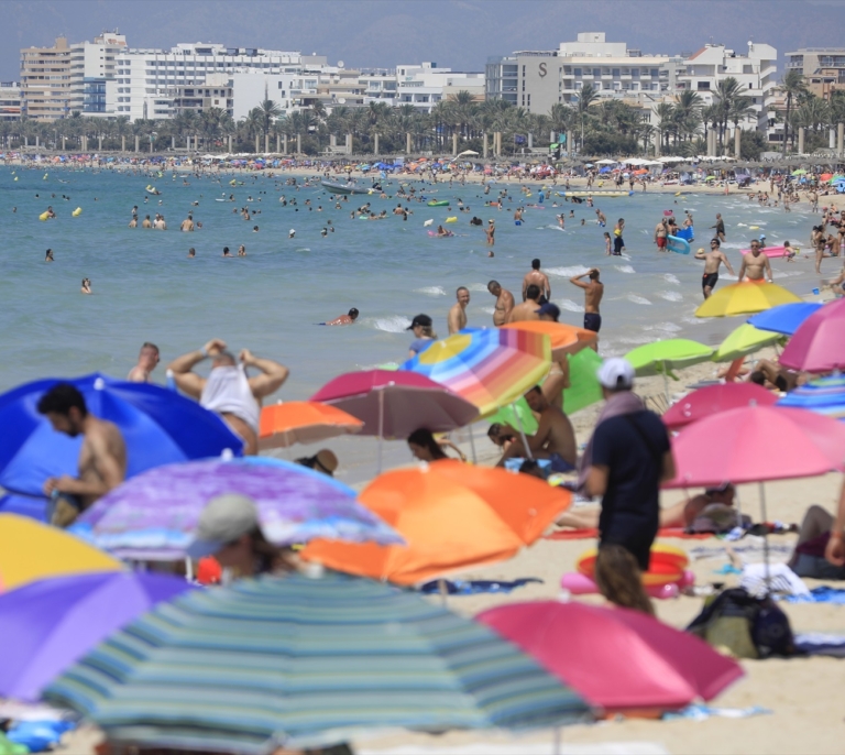 Domingo de contrastes: calor extremo, tormentas y desplome térmico en España