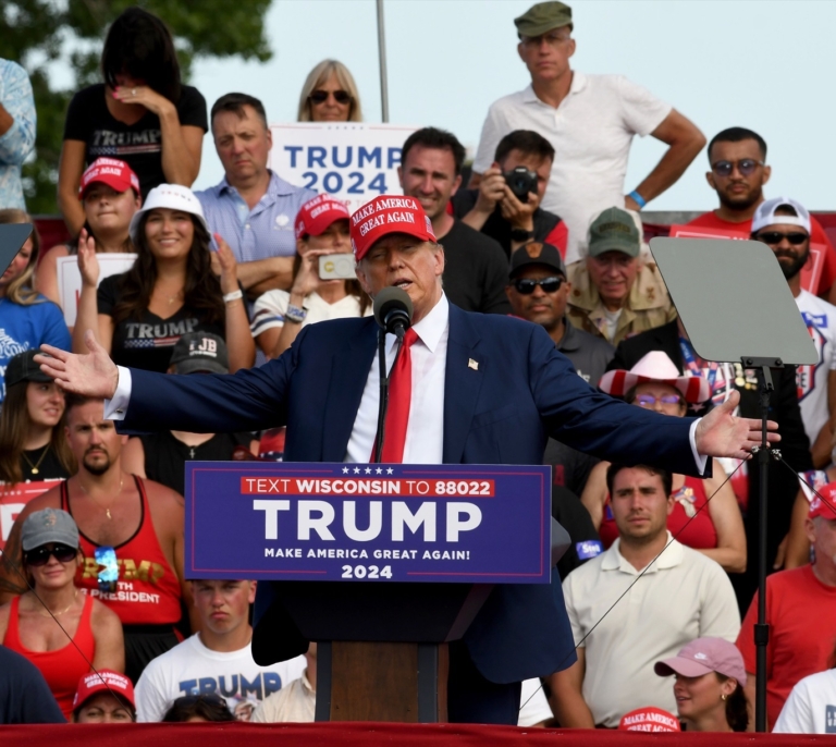 Trump insulta a Biden y afirma que le ha echado de la carrera presidencial: "Es un mal tipo"