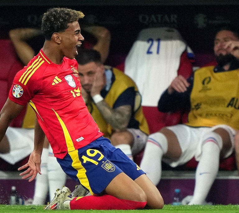La España de Lamine pasa por encima de Francia a por su cuarta Eurocopa