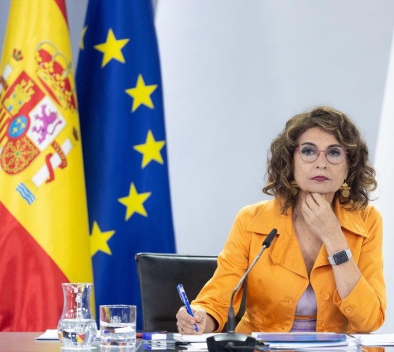 El Gobierno se encomienda a una mayor recaudación de impuestos para ajustar su política fiscal