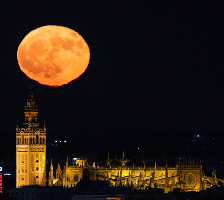 Calendario lunar de agosto 2024: cuándo habrá luna llena de Esturión