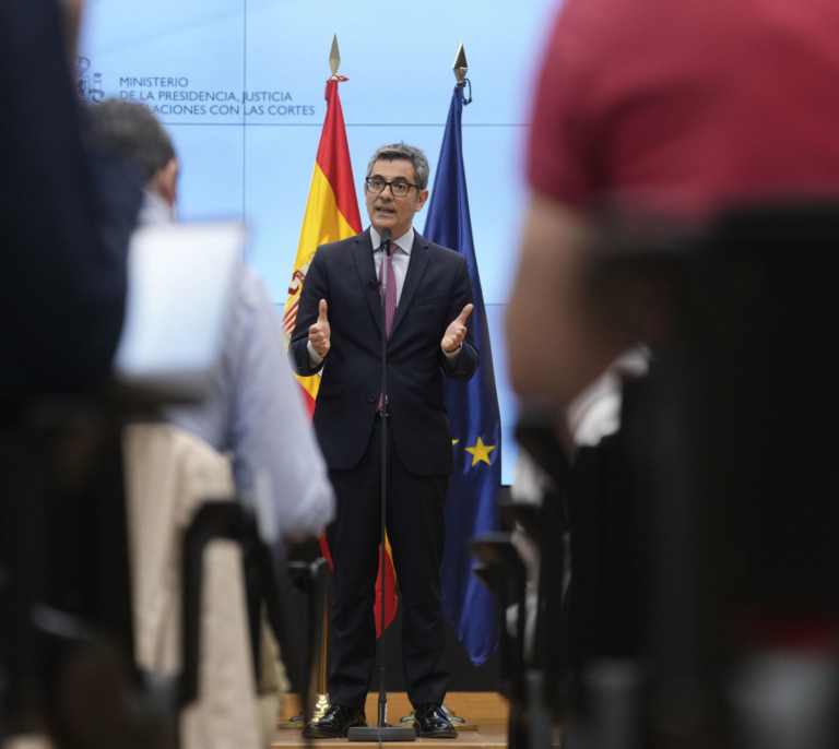 Bolaños asegura que "Europa vive con normalidad la amnistía"