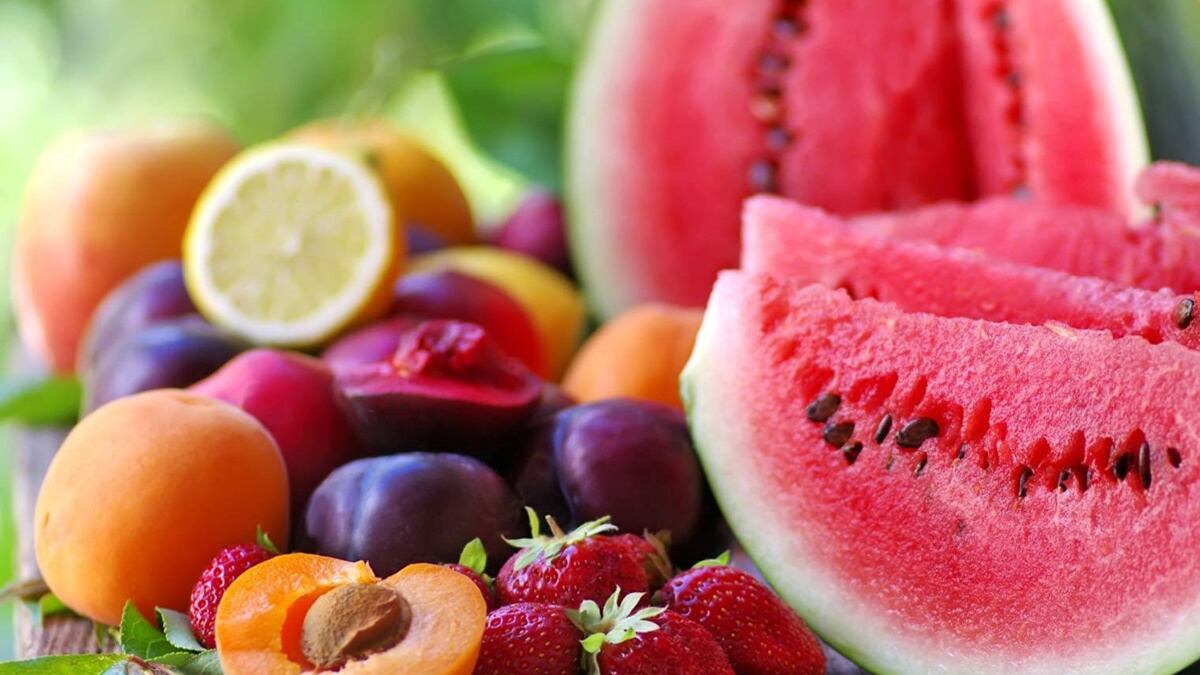 Todas estas frutas y verduras de julio nos alimentarán con todos los nutrientes para los días más calurosos / Shutterstock