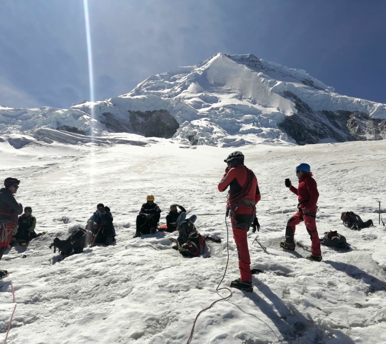 Encuentran en el nevado de Huascarán el cuerpo momificado de un turista desaparecido en 2002