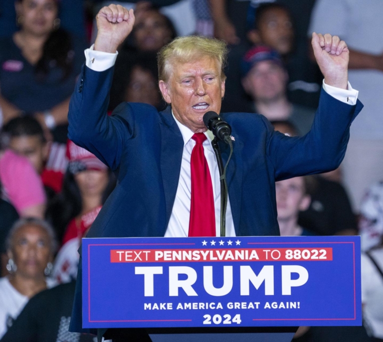 El Supremo de EEUU dice que Trump tiene inmunidad por sus actos oficiales pero puede ser juzgado por los no oficiales