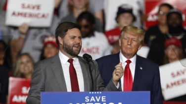 Trump elige al senador JD Vance como su número dos en la carrera presidencial