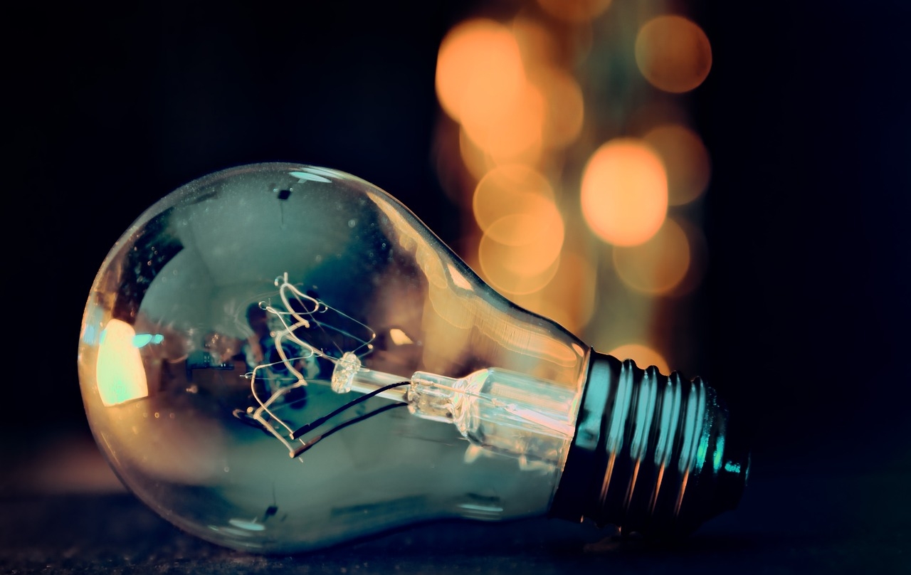 Precio de la luz hoy, 23 de marzo de 2026: así puedes reducir la factura de la electricidad