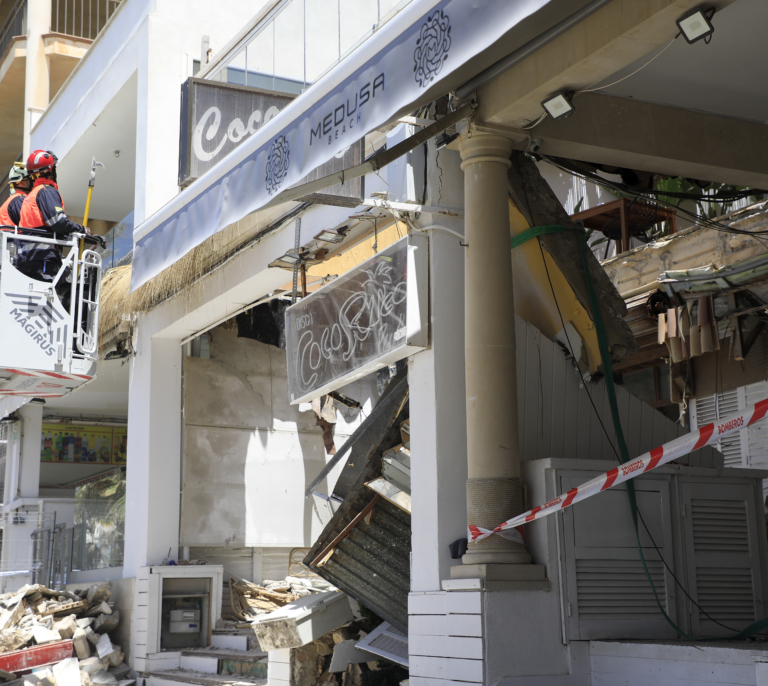 El Ayuntamiento de Palma ordena el cierre de la pizzería contigua al Medusa Beach, donde murieron 4 personas