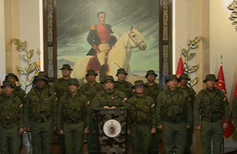 El Ejército venezolano apoya a Maduro: "Está fraguándose un golpe de Estado fascista"