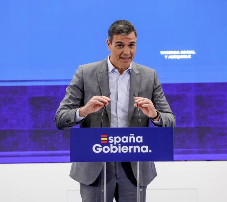Sánchez recurre a la Abogacía del Estado para querellarse contra el juez Juan Carlos Peinado