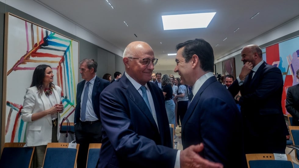 BBVA deshoja la margarita con la opa mientras Sabadell aprieta con la venta de su filial británica