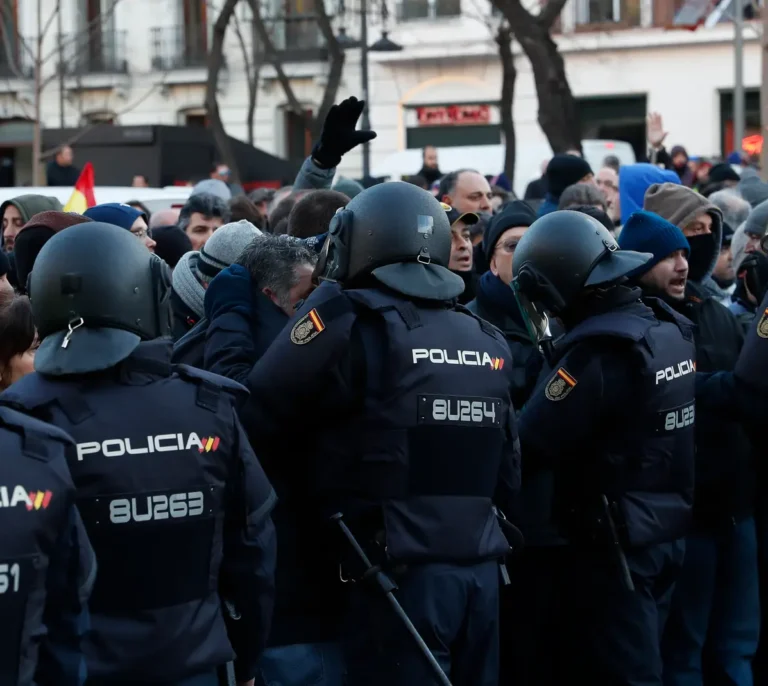 Sindicatos de Policía rechazan "cualquier modificación" de la Ley Mordaza y exigen conocer el alcance del acuerdo entre PSOE y Sumar