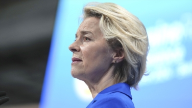Von der Leyen urge a impulsar el coche  eléctrico "pequeño y asequible": "No podemos dejar que China conquiste este mercado"
