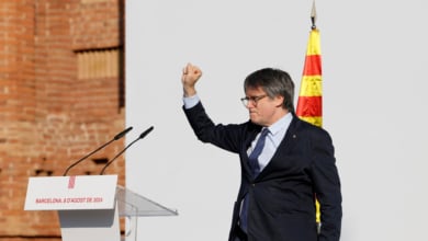 Puigdemont ridiculiza a los Mossos y abandona a Junts