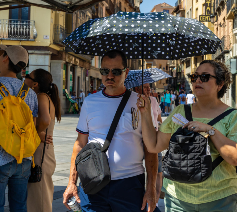 Diez Comunidades en alerta por altas temperaturas y fuertes tormentas