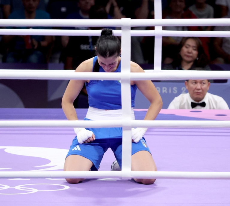 Polémica en los JJOO: Angela Carini se ve obligada a retirarse de su combate con la boxeadora Imane Khelif