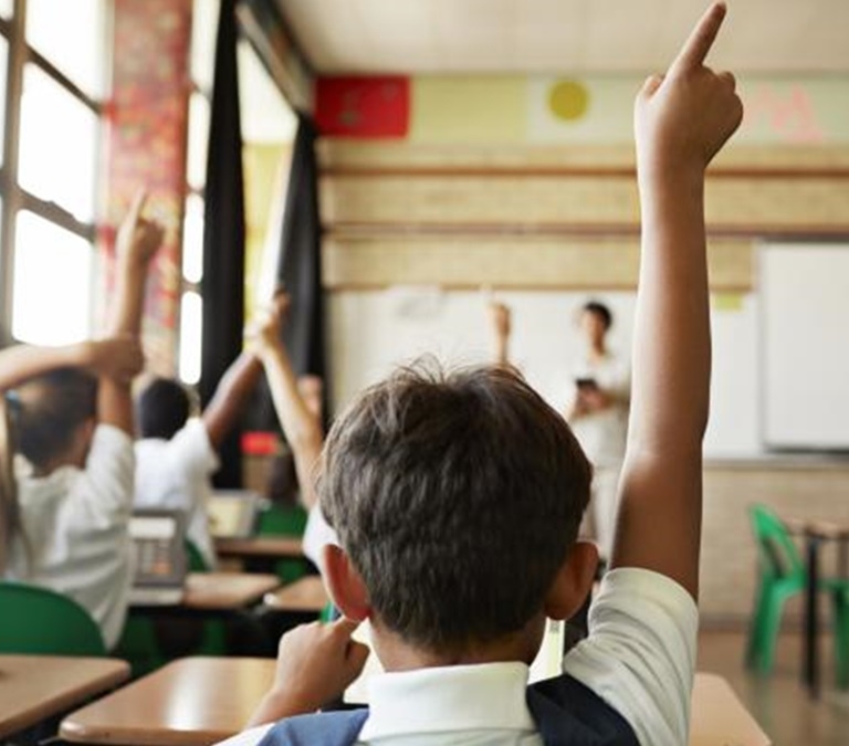 Calendario escolar Madrid 2024-2025: cuándo empiezan las clases, festivos y vacaciones escolares