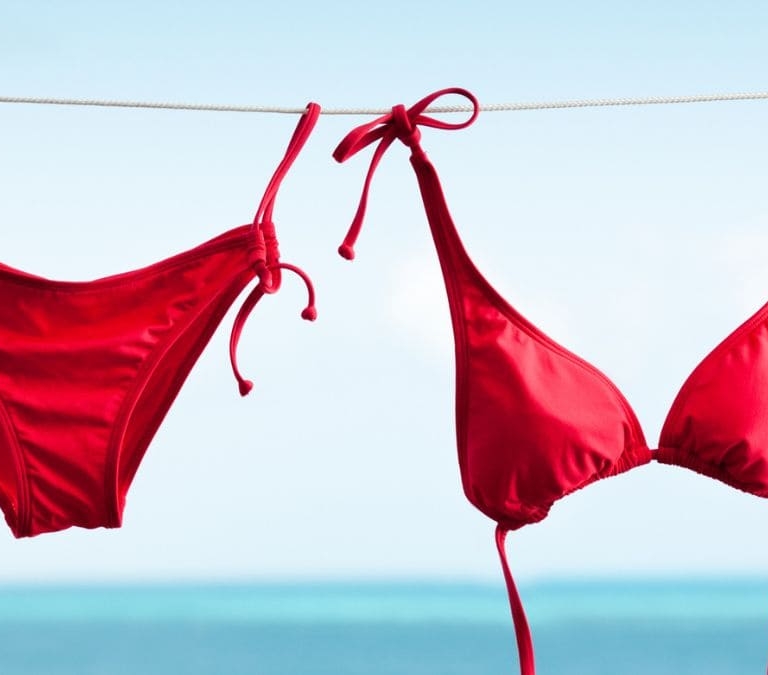 Cómo cuidar tu bañador para que dure más y no pierda la forma ni el color