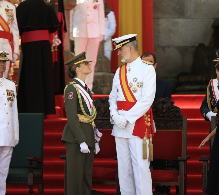 Leonor compite con Felipe VI por los 'likes'