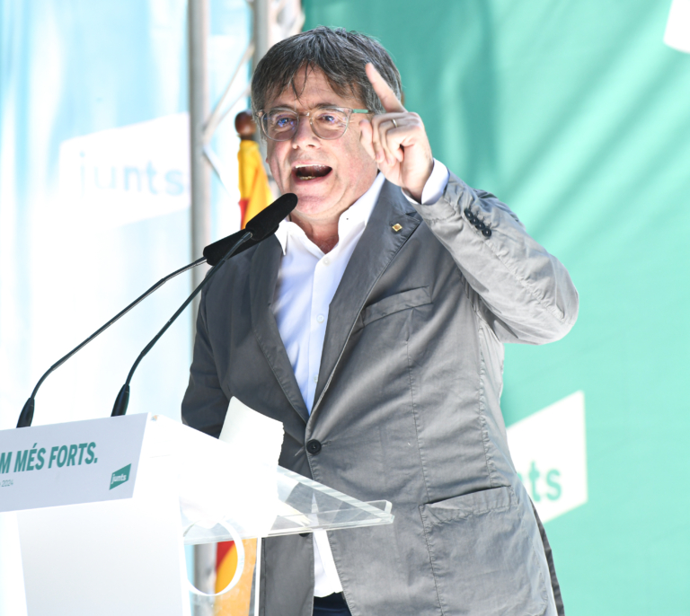 Puigdemont cierra el congreso de Junts con la reivindicación del 1-O y la exigencia de "salir a la ofensiva"