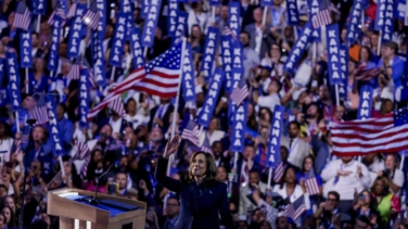 Una poderosa Kamala Harris se corona como la candidata del aborto, la clase media y el fin de la guerra en Gaza
