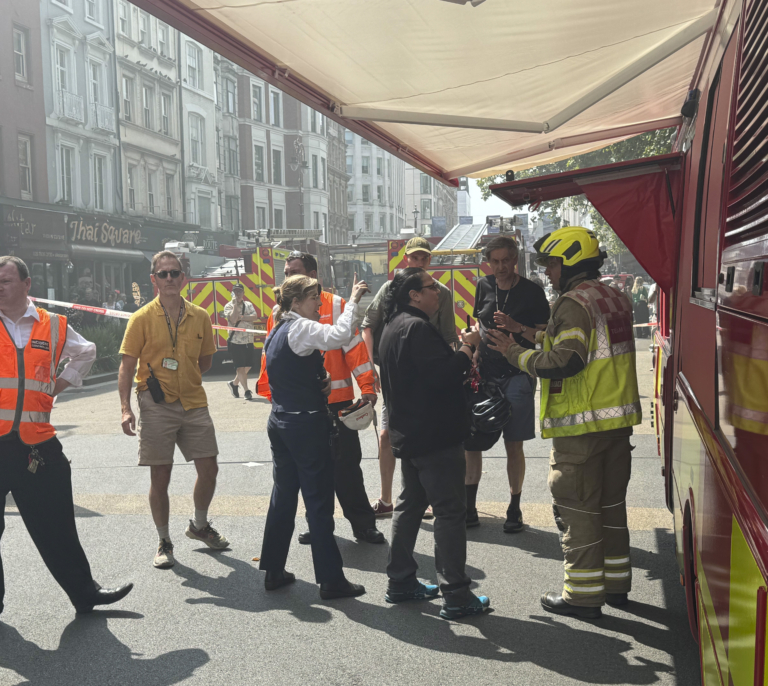 Incendio en el emblemático Somerset House de Londres