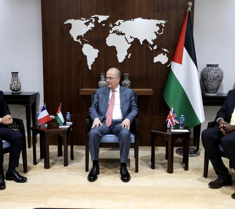 Las negociaciones para el alto el fuego en Gaza continuarán en El Cairo