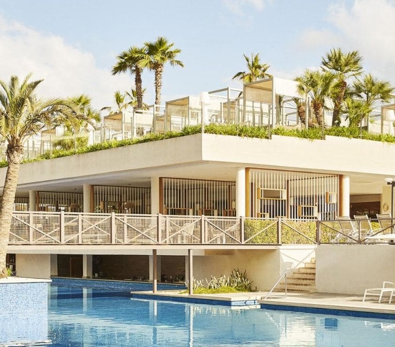 Las mejores piscinas de hotel para disfrutar del verano en España