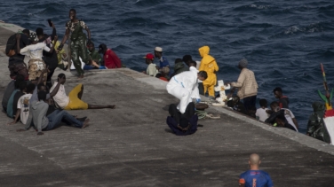 Un 66% anual más de llegadas: el vacío político agudiza la crisis humanitaria de Canarias y Ceuta