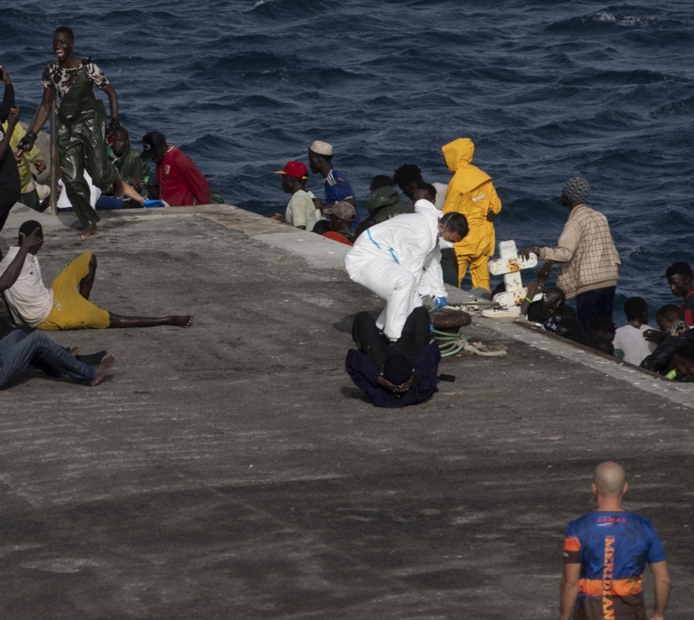 Un 66% anual más de llegadas: el vacío político agudiza la crisis humanitaria de Canarias y Ceuta