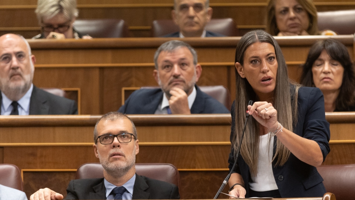 La portavoz de Junts en el Congreso, Miriam Nogueras, en una sesión plenaria