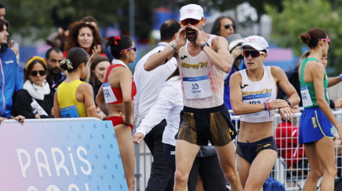 Álvaro Martín y María Pérez bañan de oro la marcha mixta y dan la décima medalla a España