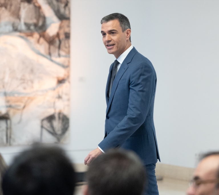 Sánchez, atrapado entre la crisis migratoria y un PP al que necesita para reformar la Ley de Extranjería